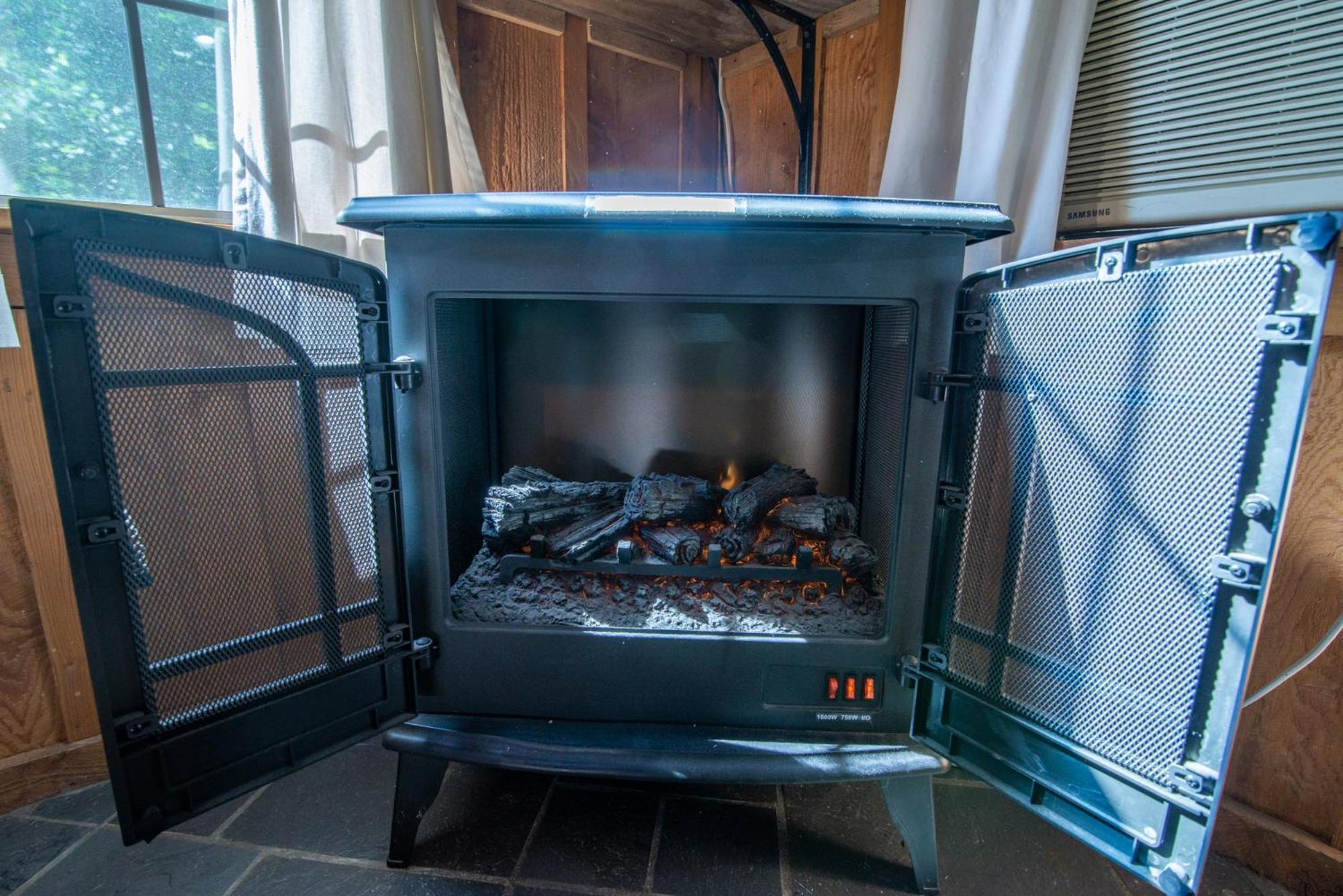 Moore House Inn & Cabins Marlinton 部屋 写真