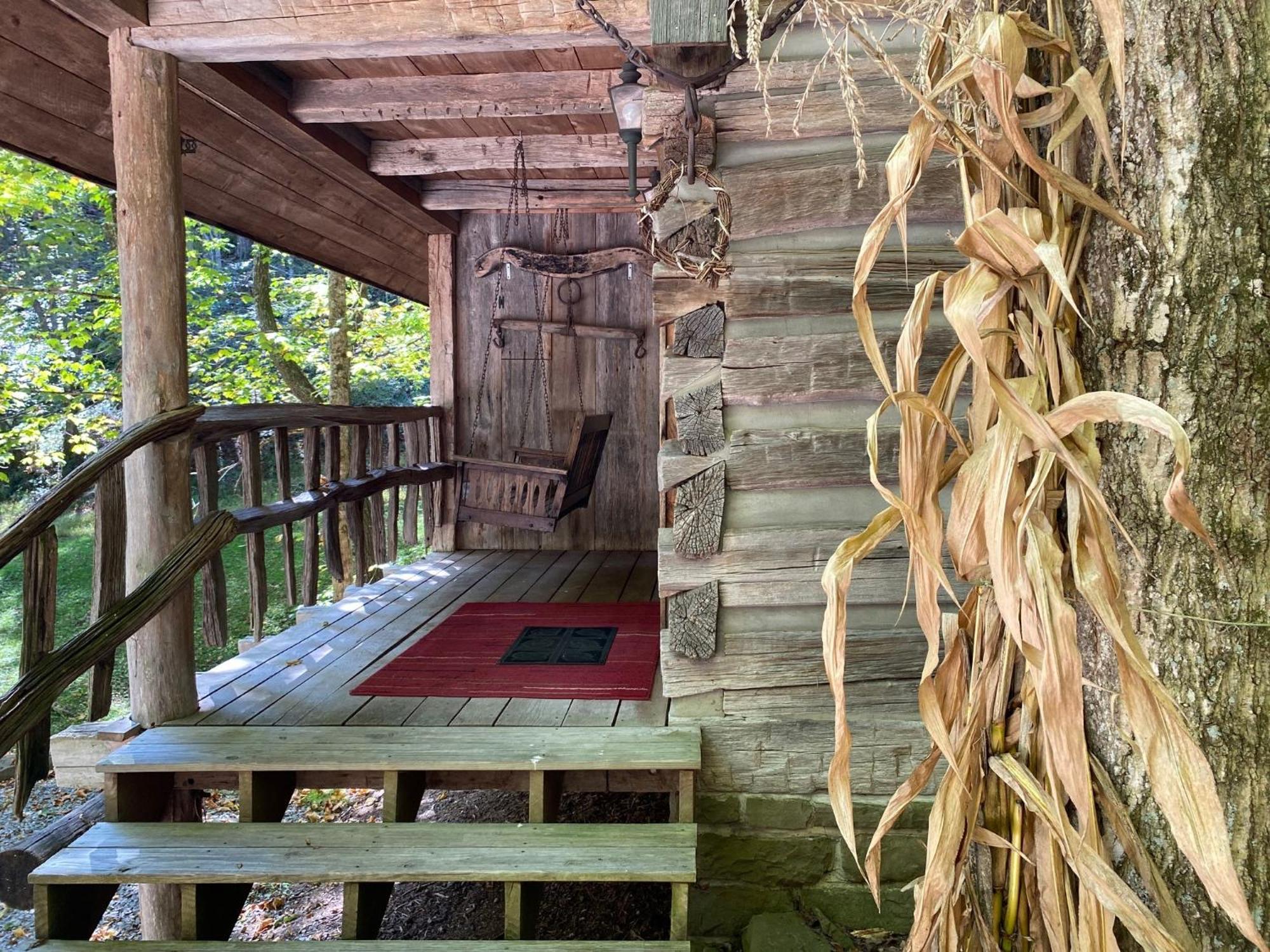 Moore House Inn & Cabins Marlinton 部屋 写真