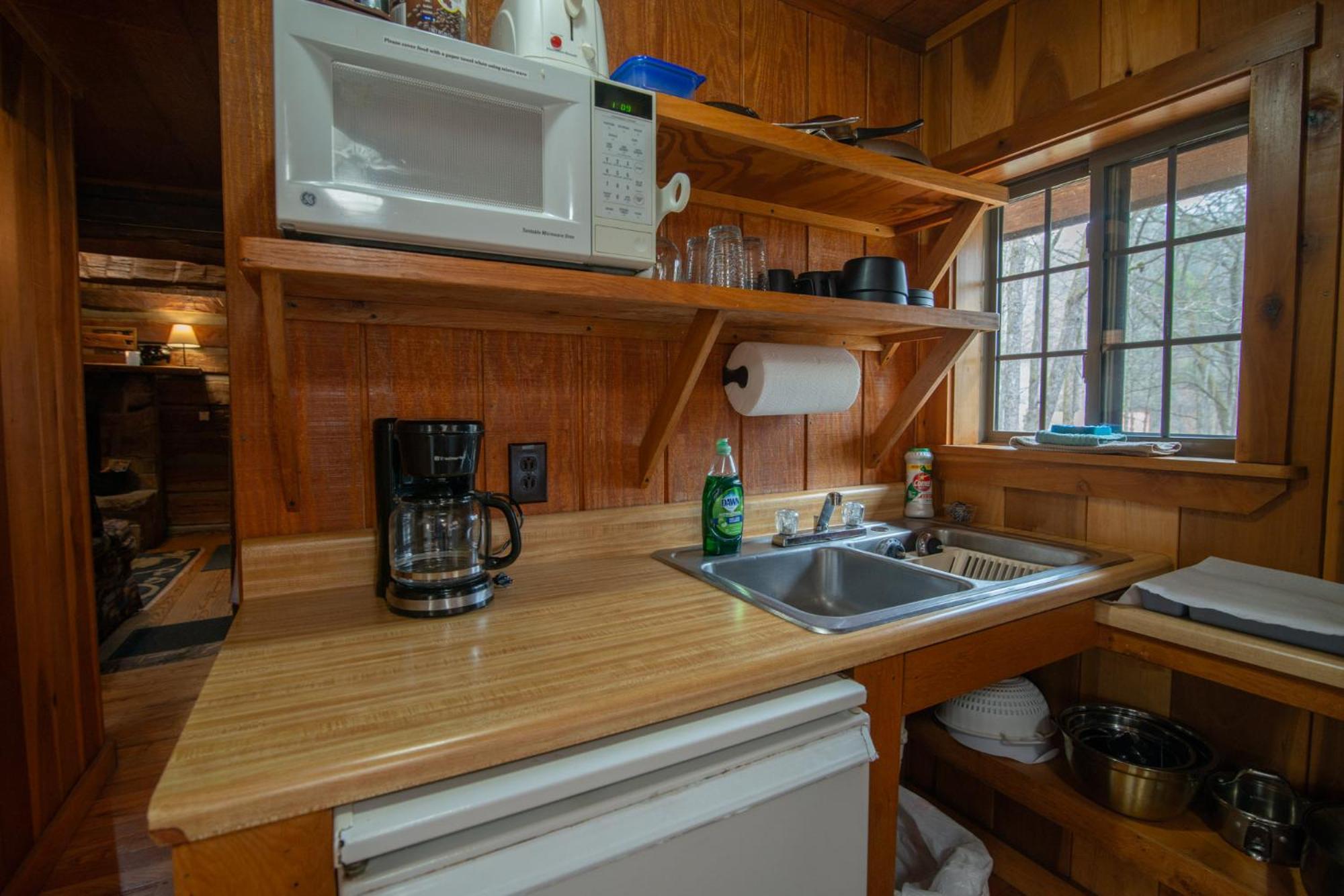 Moore House Inn & Cabins Marlinton 部屋 写真