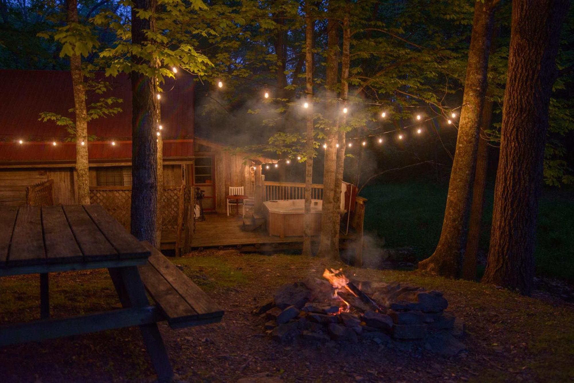 Moore House Inn & Cabins Marlinton エクステリア 写真