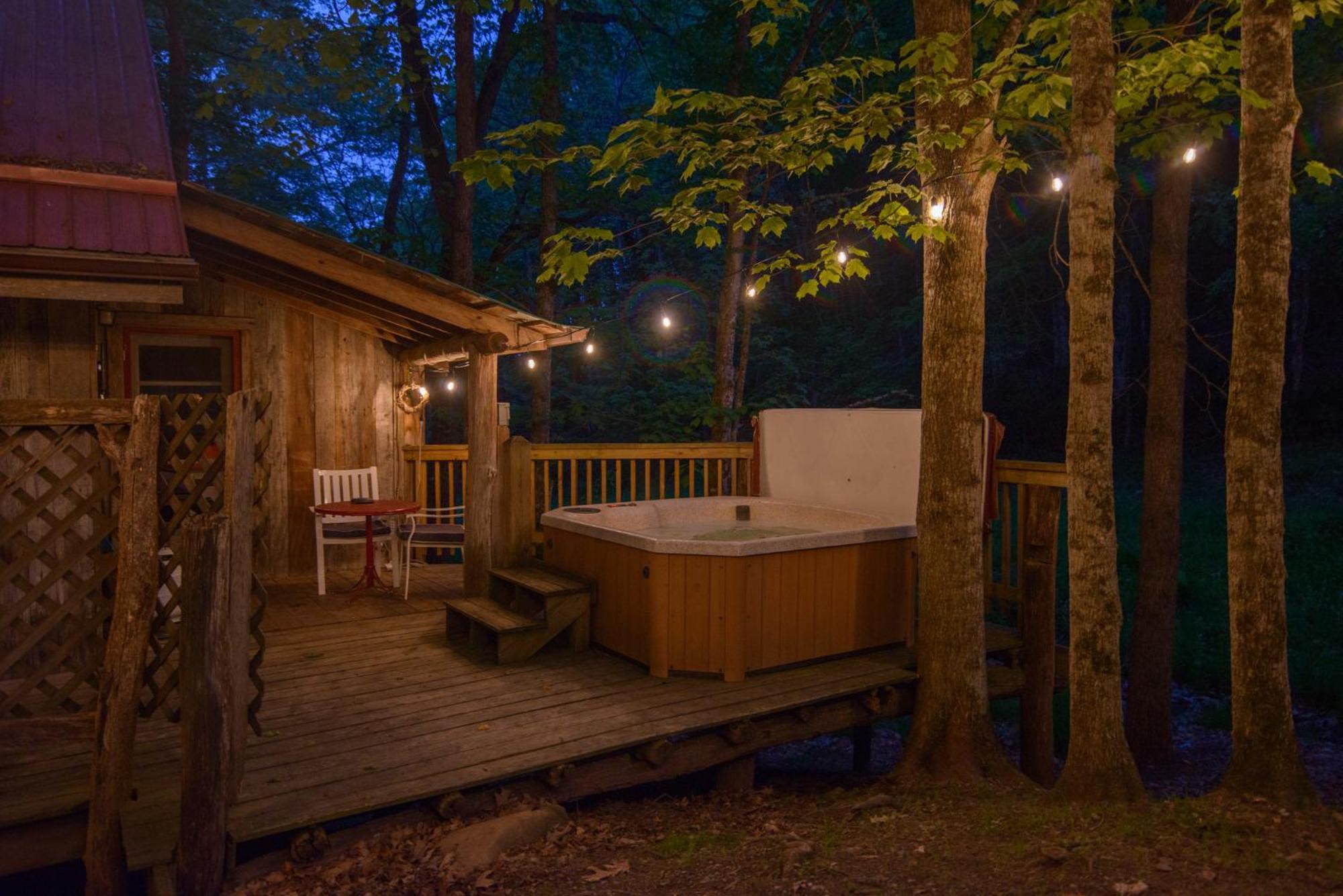 Moore House Inn & Cabins Marlinton エクステリア 写真